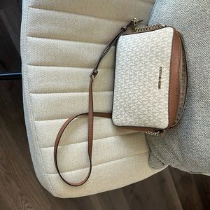 Micheal Kors handbag